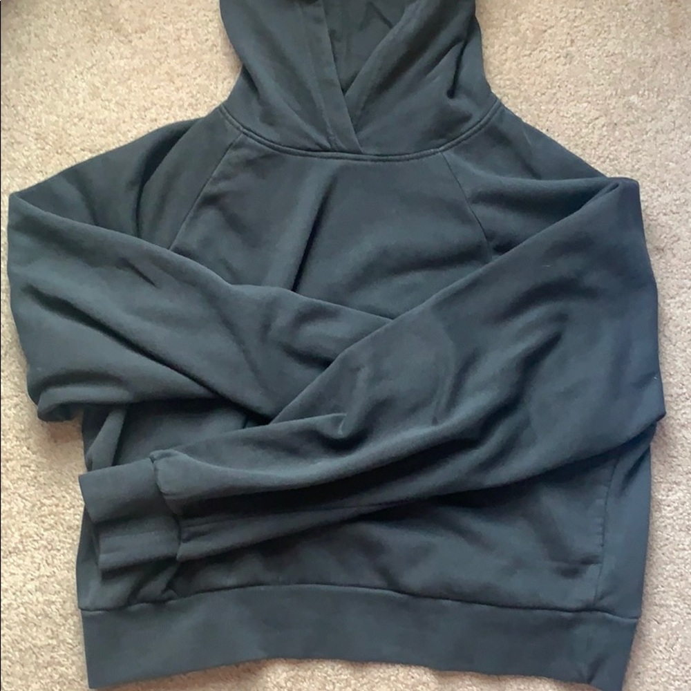 Forever 21 cropped grey hoodie
